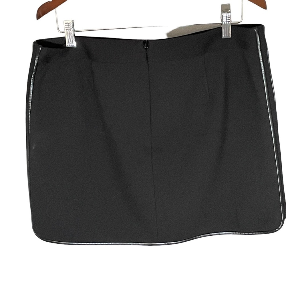 White House Black Market Black Ponte Mini Skirt Size 12P - Picture 6 of 8